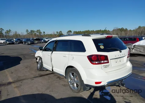 2017 Dodge Journey Crossroad z USA, uszkodzony, nr VIN 3C4PDCGG9HT564221